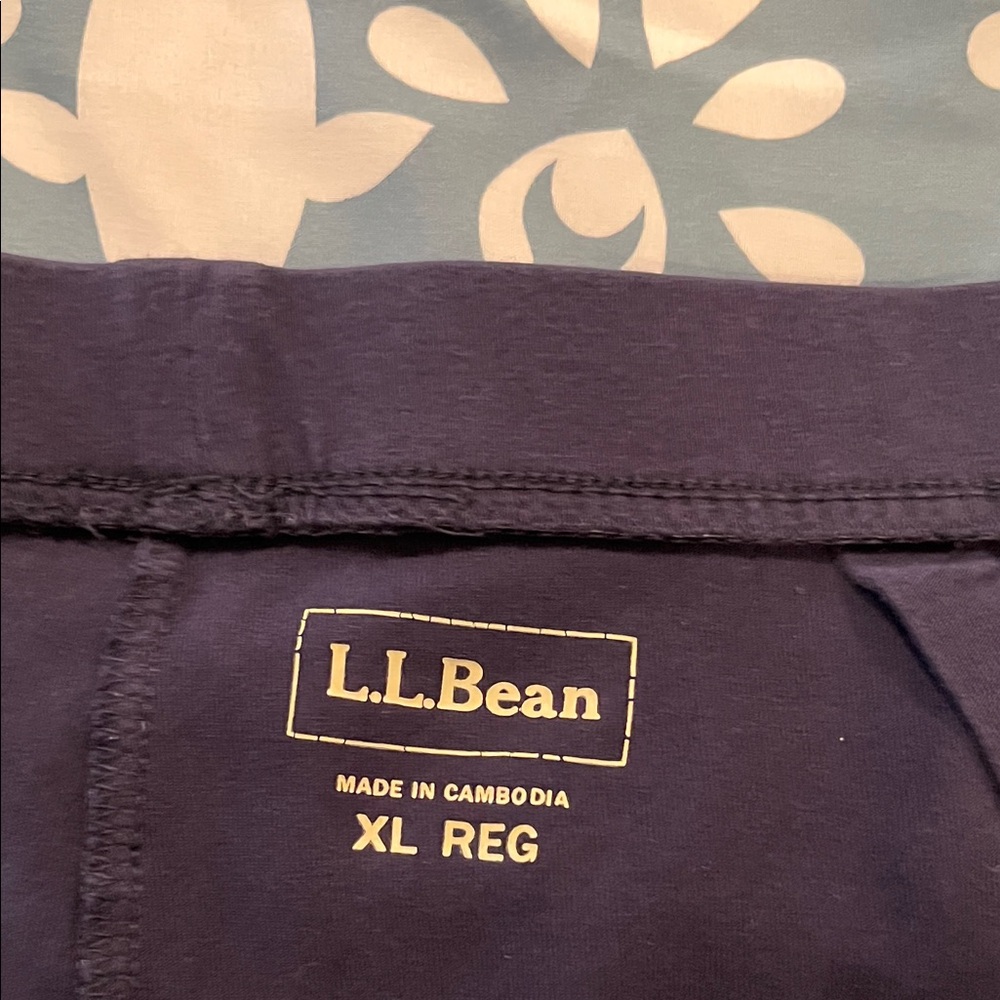 Navy Women's dressy sweats - Picture 2 of 4